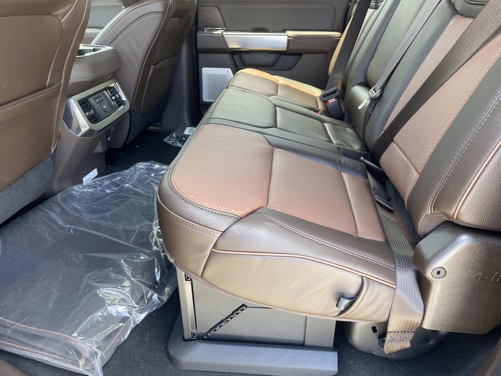 2025 Black Metallic Ford Super Duty F-350 SRW King Ranch 4X4 Truck