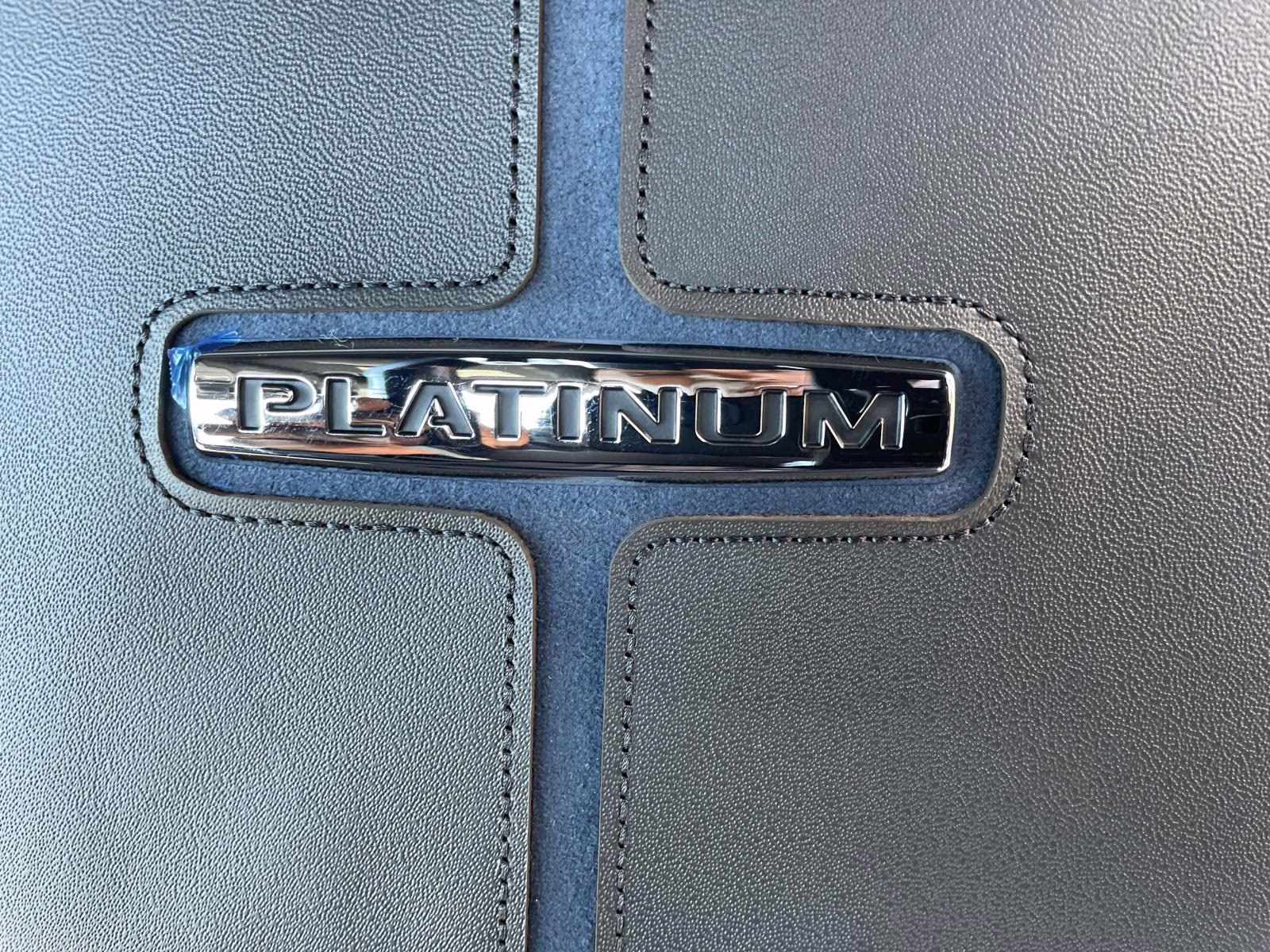 2026 Blue Metallic Ford Super Duty F-350 SRW Platinum 4X4 Truck