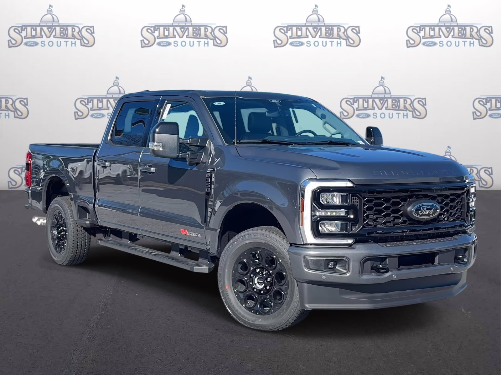 2026 Gray Metallic Ford Super Duty F-350 SRW Lariat 4X4 Truck