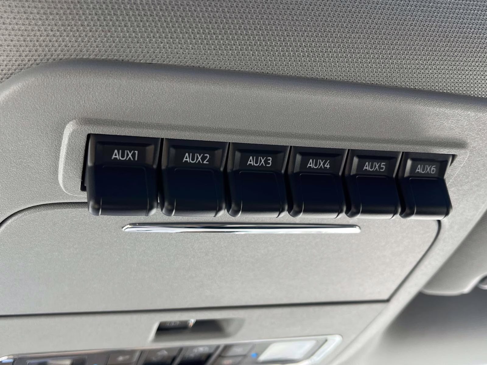 2026 Gray Metallic Ford Super Duty F-350 SRW Lariat 4X4 Truck