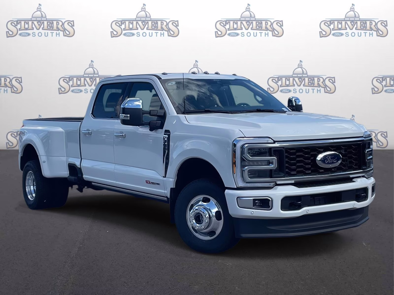 2026 White Metallic Ford Super Duty F-350 DRW Platinum 4X4 Truck