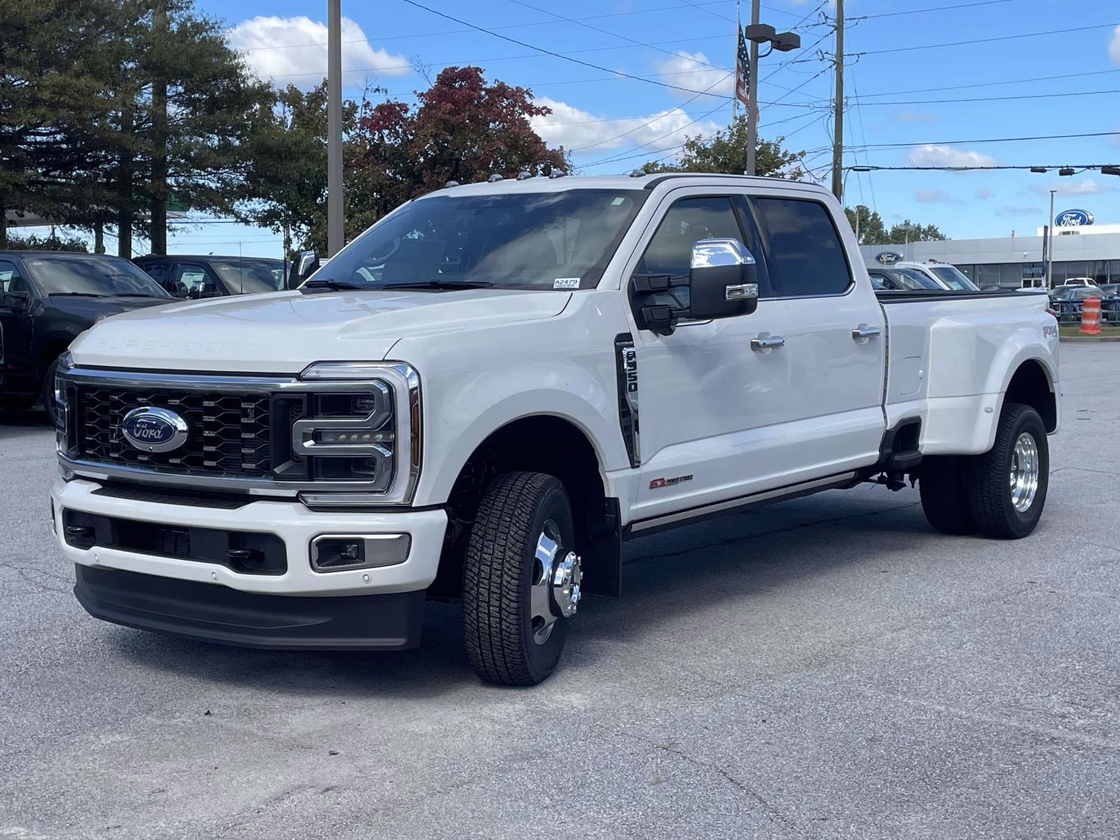 2026 White Metallic Ford Super Duty F-350 DRW Platinum 4X4 Truck