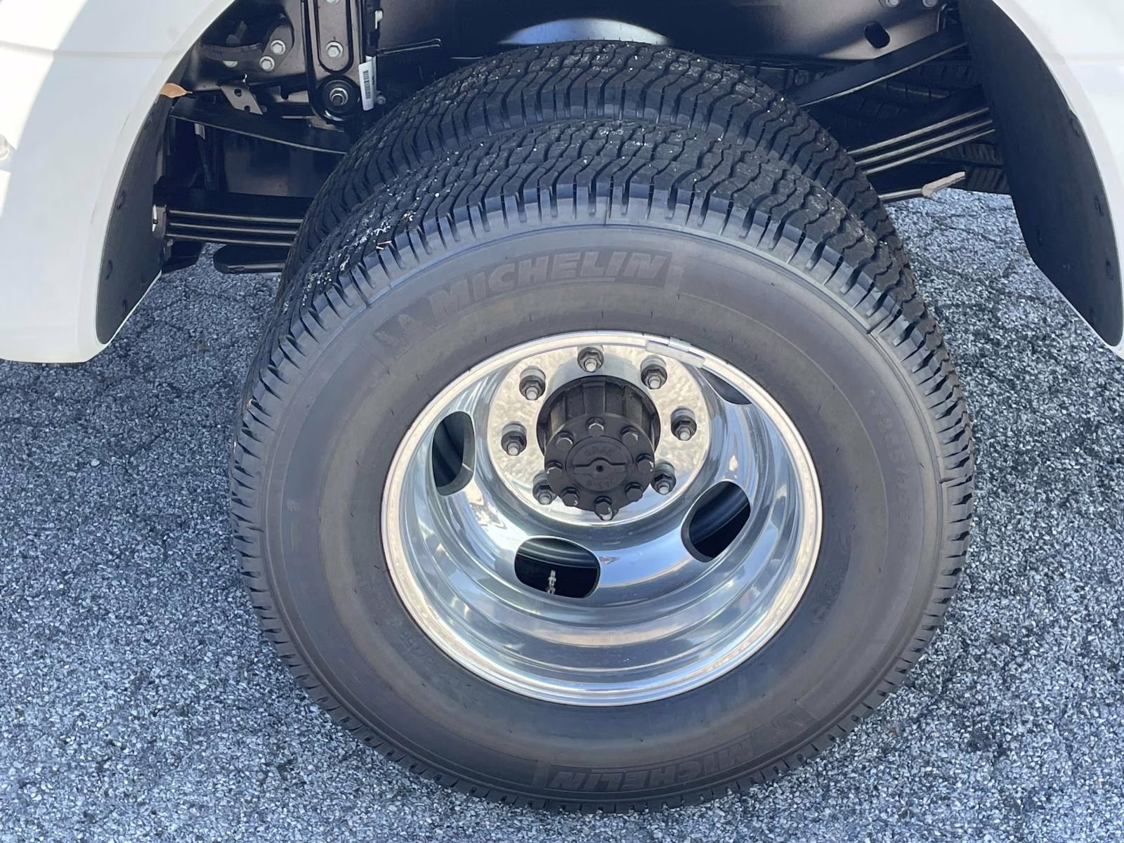 2026 White Metallic Ford Super Duty F-350 DRW Platinum 4X4 Truck