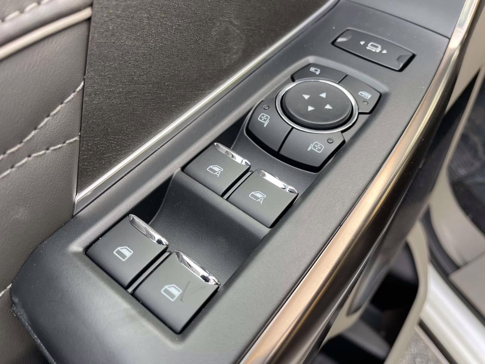 2026 White Metallic Ford Super Duty F-350 DRW Platinum 4X4 Truck