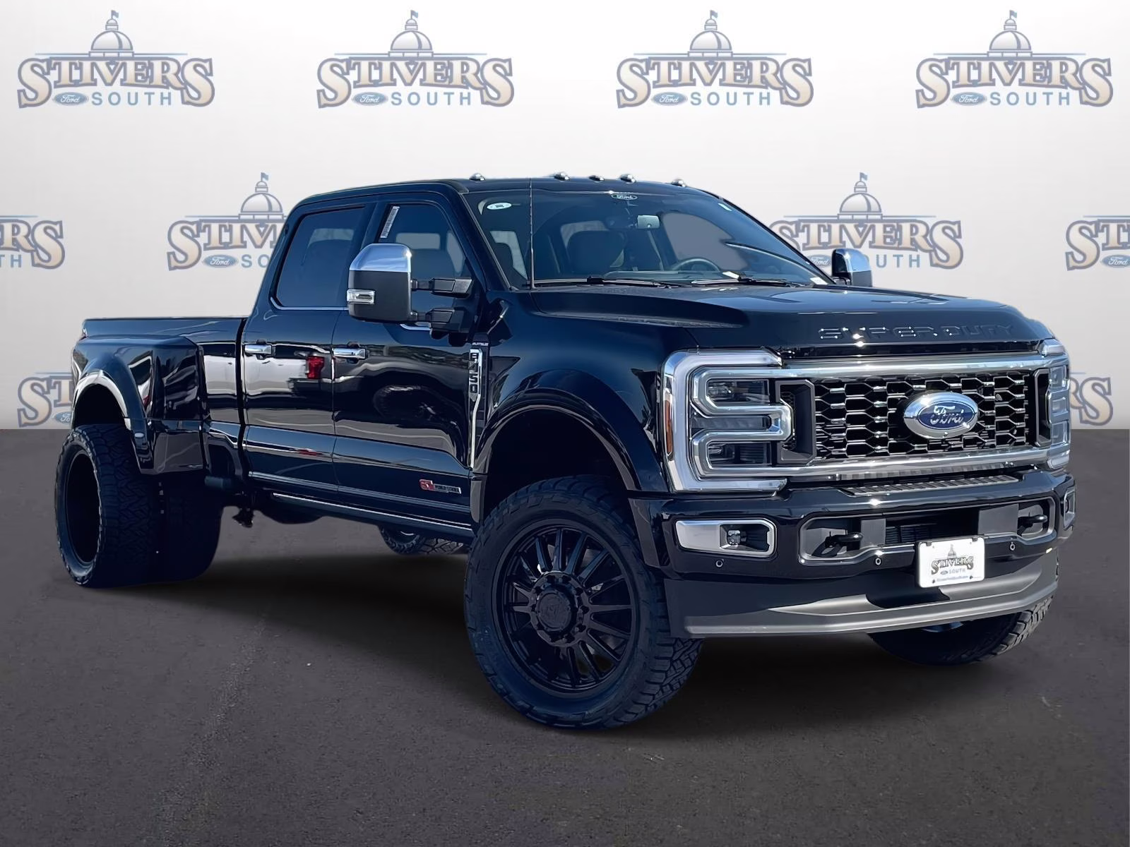2026 Black Metallic Ford Super Duty F-450 DRW Platinum 4X4 Truck