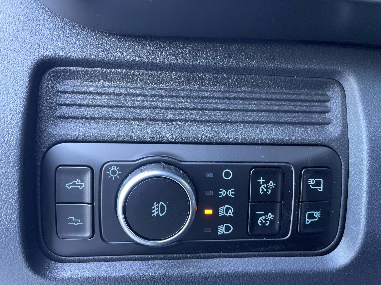 2026 White Metallic Ford Super Duty F-450 DRW Platinum 4X4 Truck