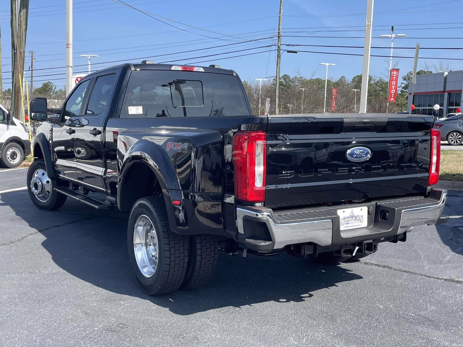 2026 Black Metallic Ford Super Duty F-450 DRW XL 4X4 Truck