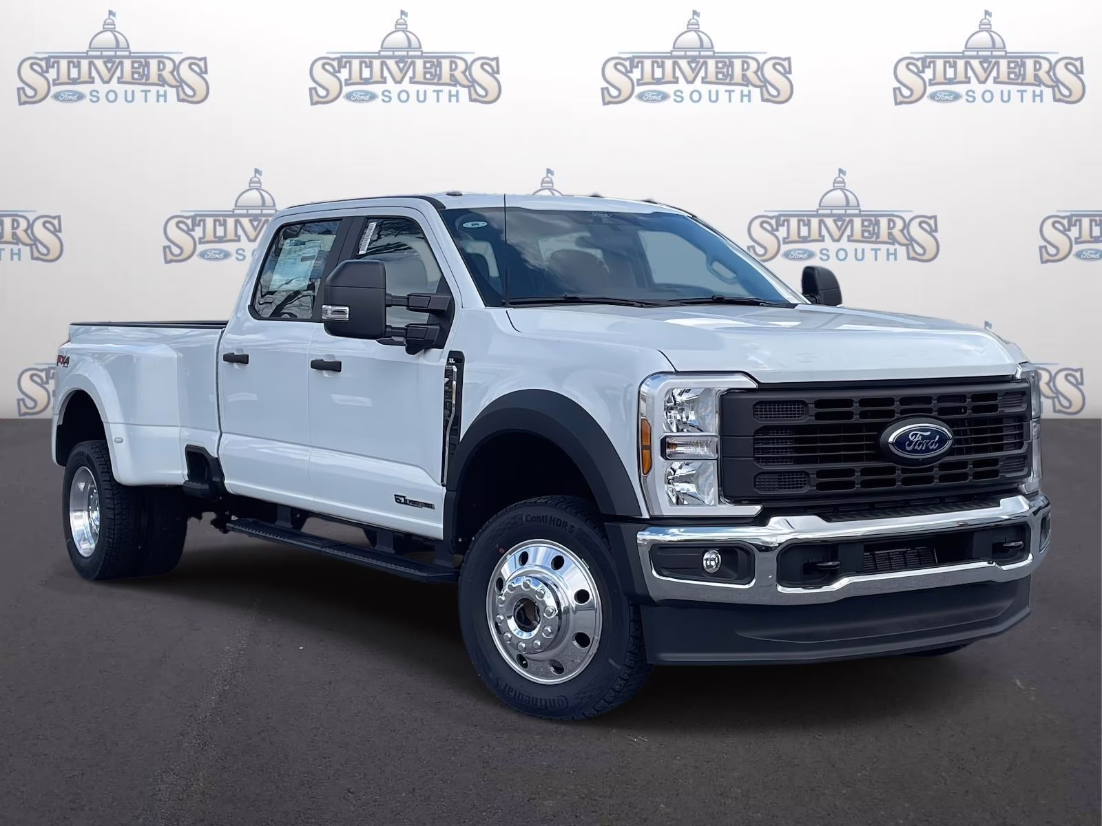 2026 Oxford White Ford Super Duty F-450 DRW XL 4X4 Truck