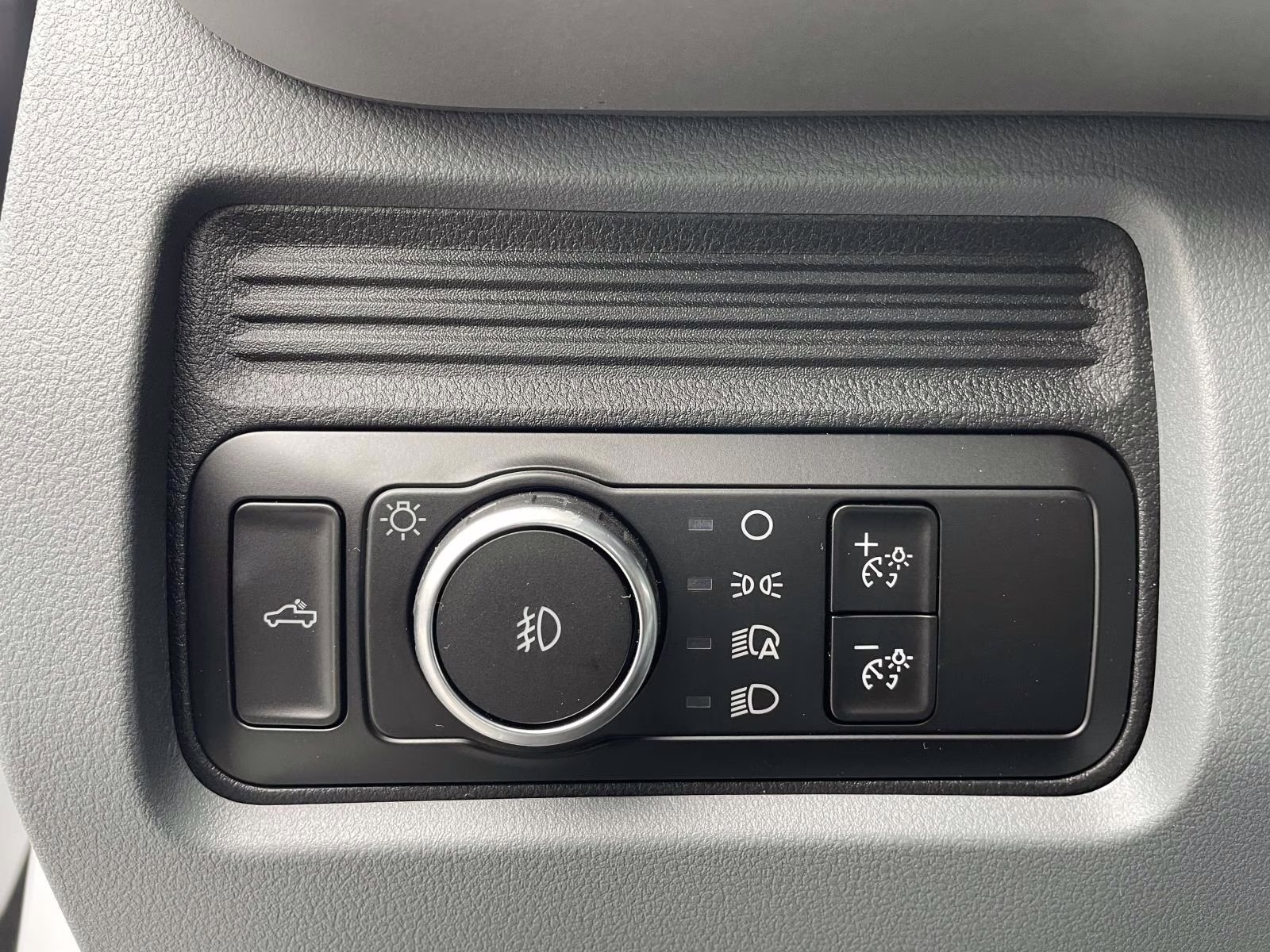 2026 Oxford White Ford Super Duty F-250 SRW XL RWD Truck