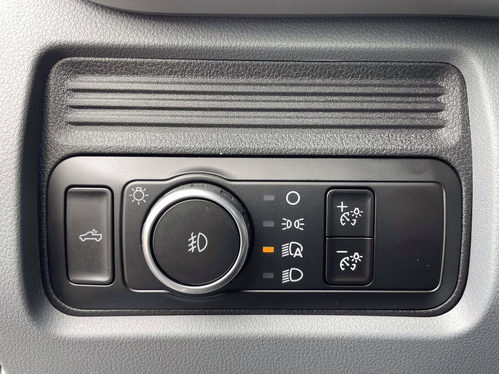 2026 Oxford White Ford Super Duty F-250 SRW XL RWD Truck