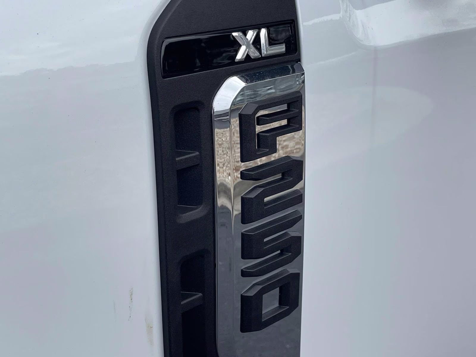 2026 Oxford White Ford Super Duty F-250 SRW XL RWD Truck