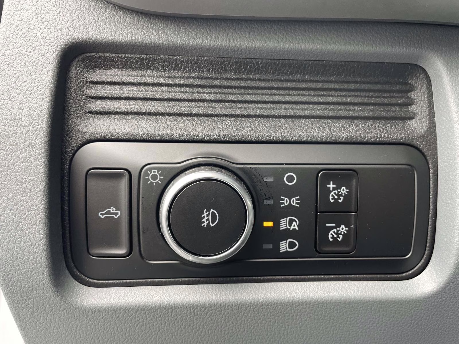 2026 Oxford White Ford Super Duty F-250 SRW XL RWD Truck