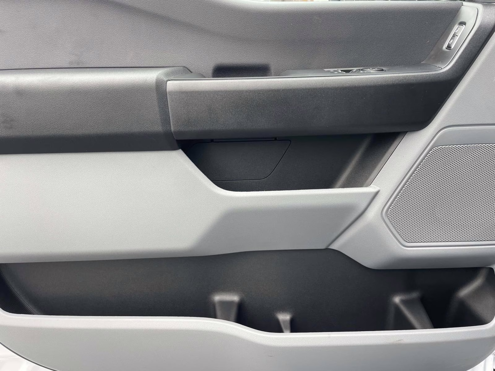 2026 Oxford White Ford Super Duty F-250 SRW XL RWD Truck