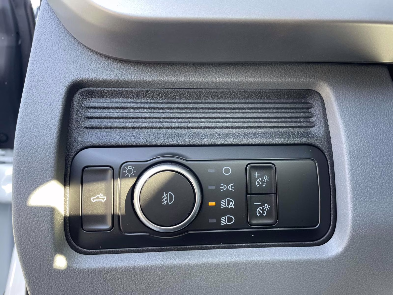 2026 Oxford White Ford Super Duty F-250 SRW XL 4X4 Truck