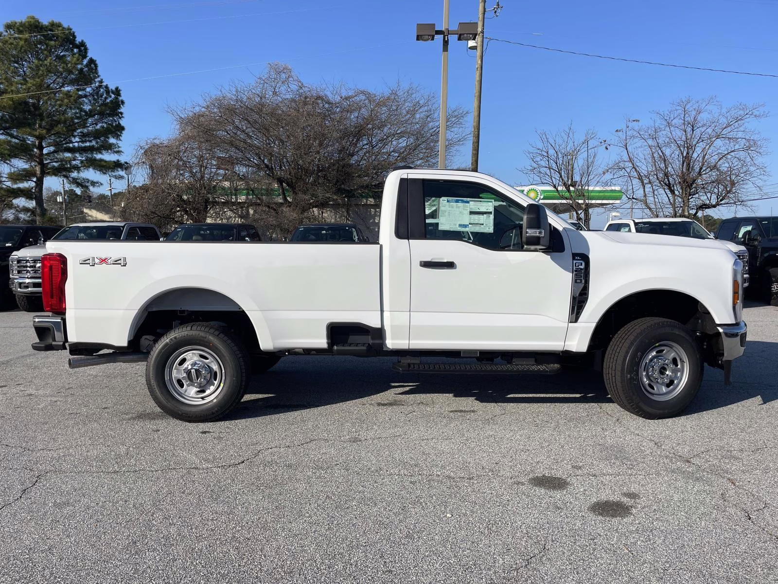 2026 Oxford White Ford Super Duty F-250 SRW XL 4X4 Truck