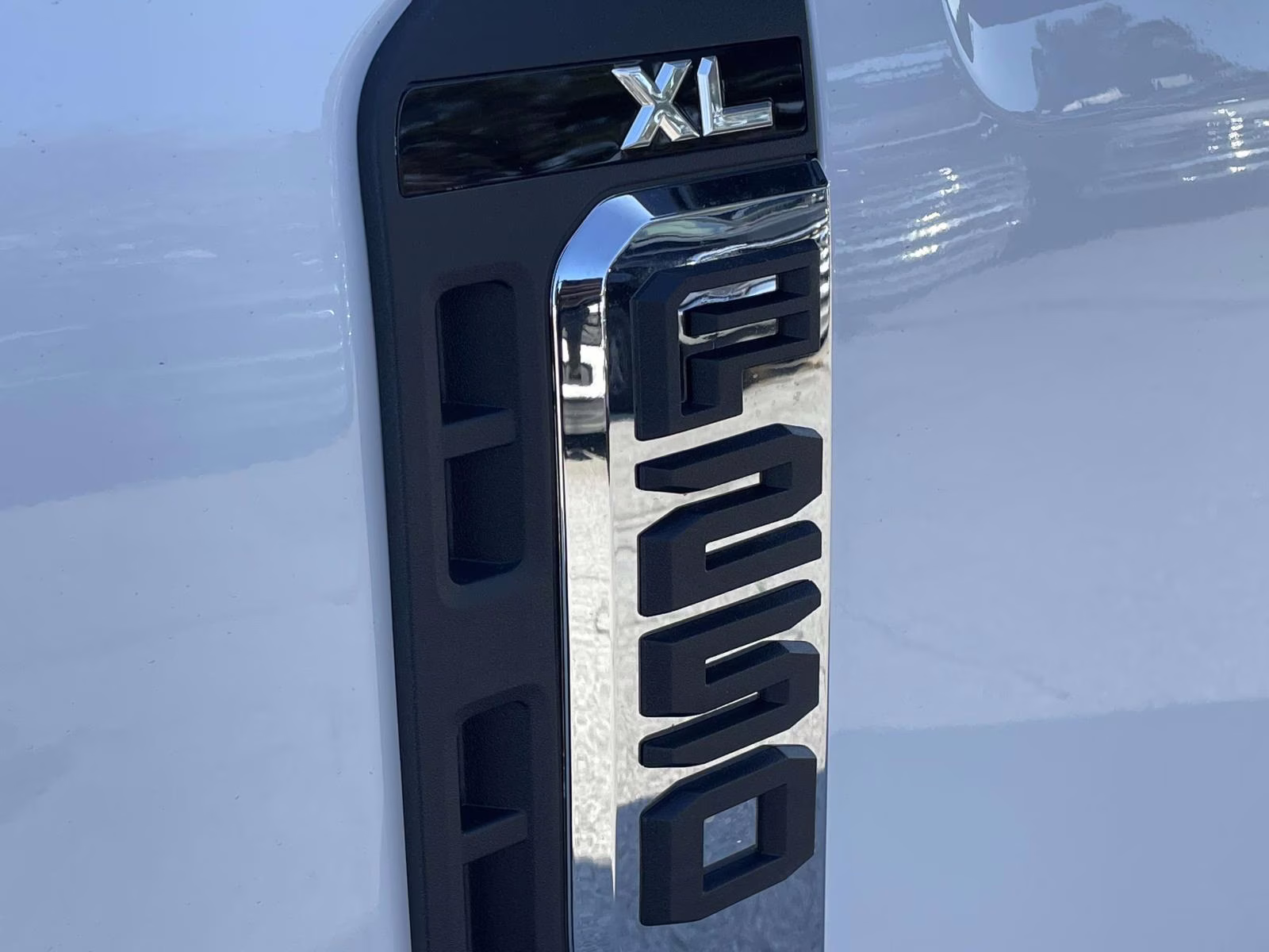 2026 Oxford White Ford Super Duty F-250 SRW XL 4X4 Truck