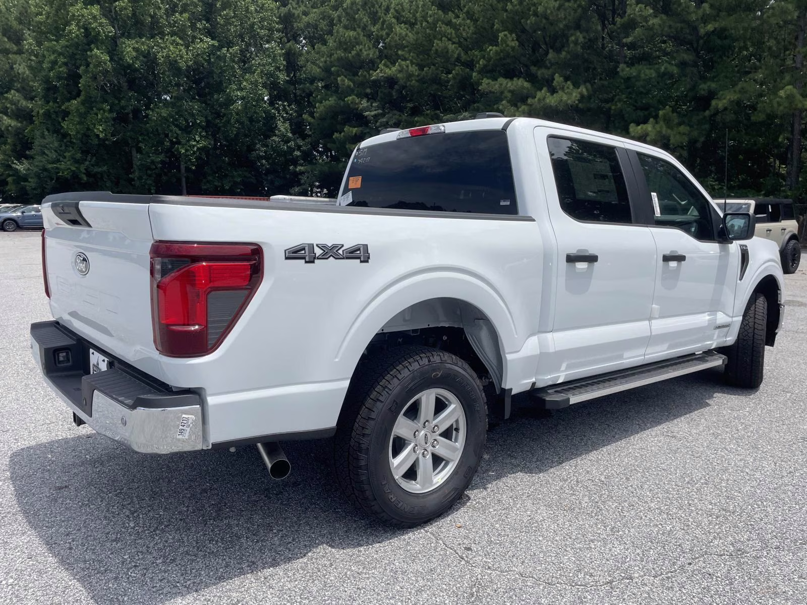 2025 Oxford White Ford F-150 XL 4X4 Truck
