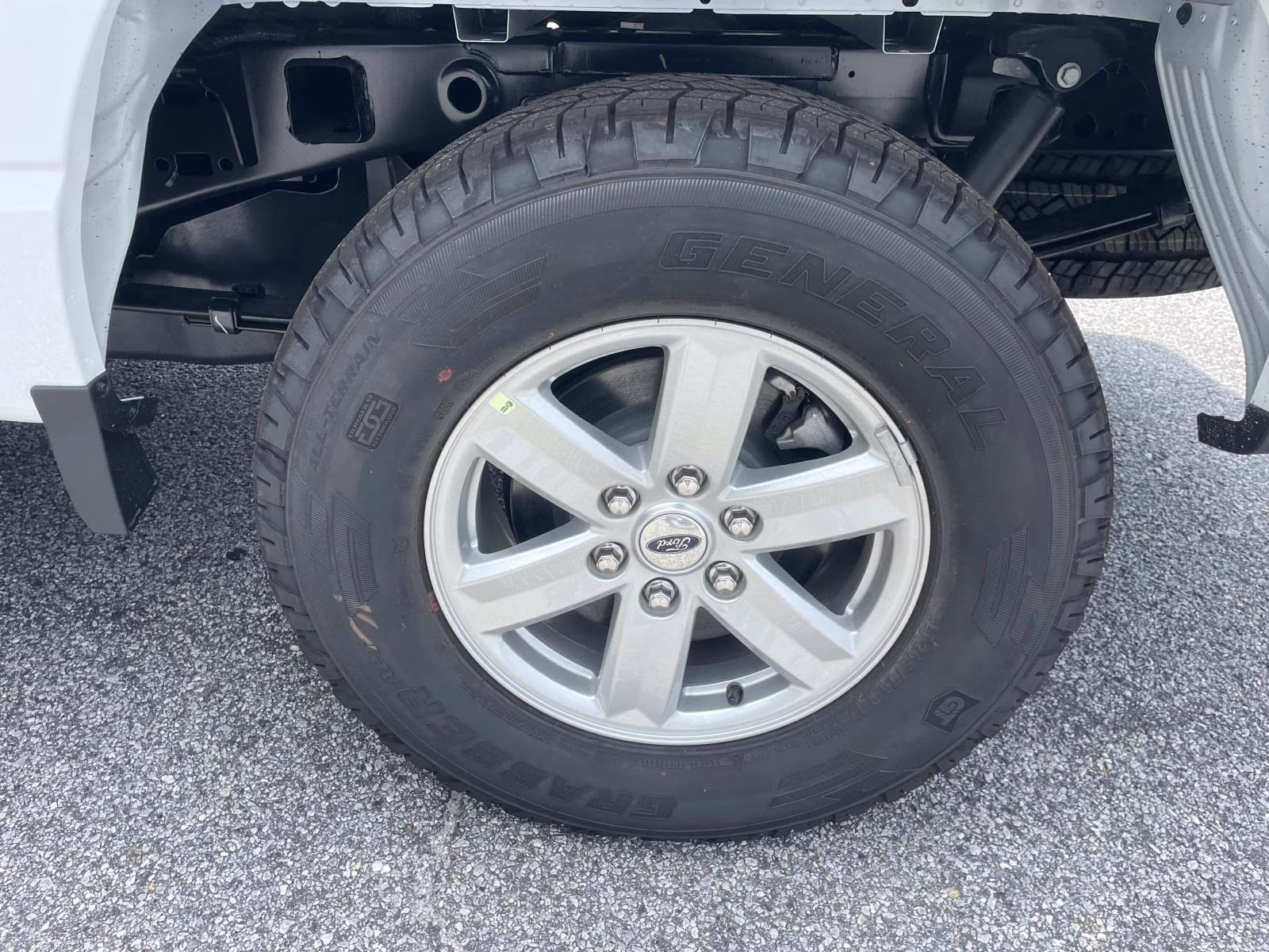 2025 Oxford White Ford F-150 XL 4X4 Truck