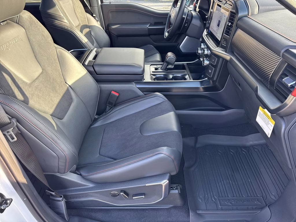 2025 Oxford White Ford F-150 Raptor 4X4 Truck