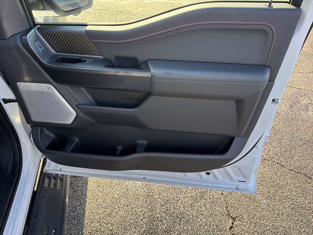 2025 Oxford White Ford F-150 Raptor 4X4 Truck