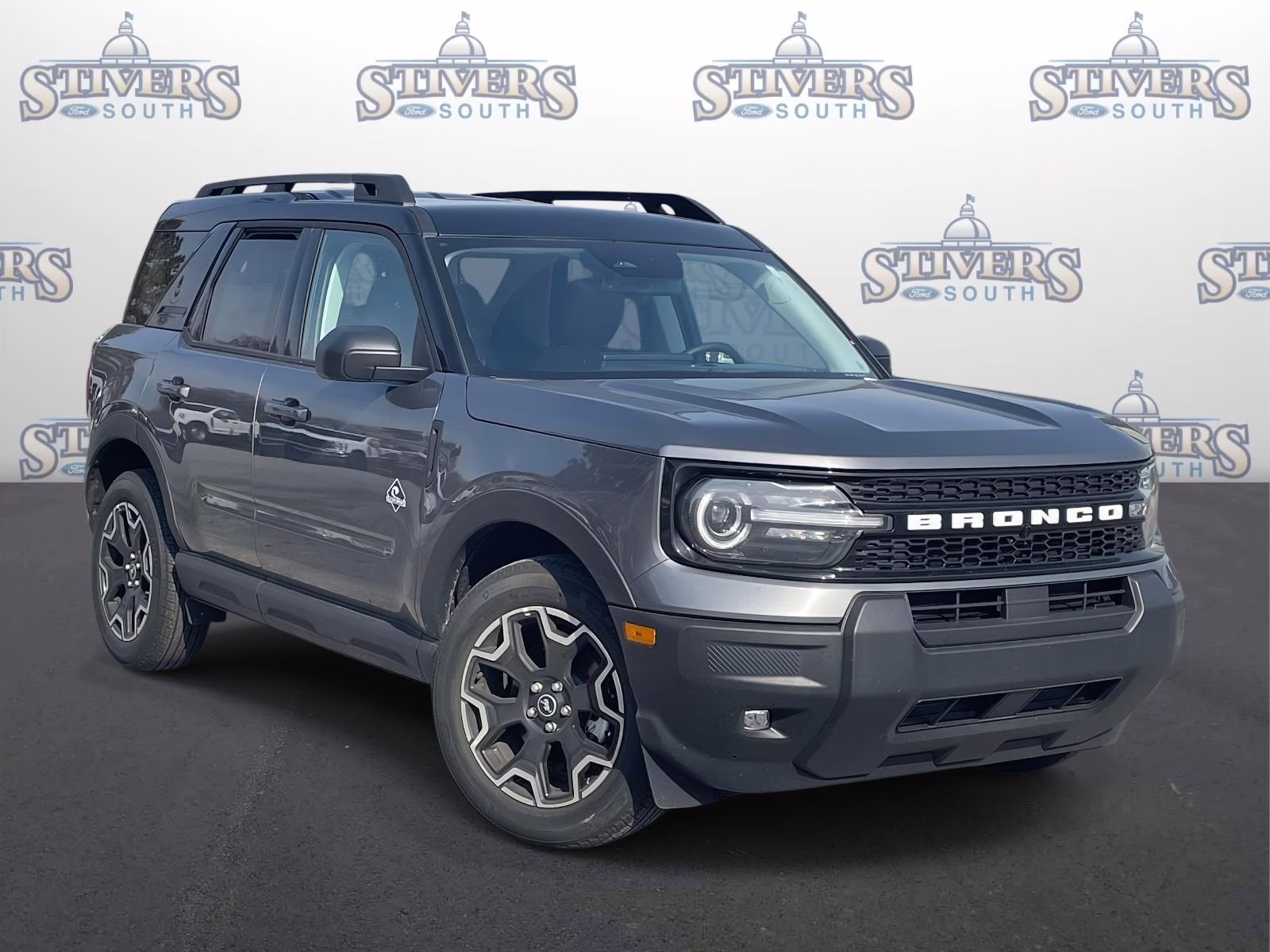 2025 Gray Metallic Ford Bronco Sport Outer Banks 4X4 SUV