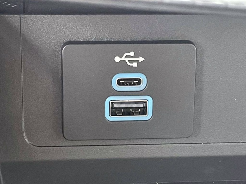 2025 Wimbledon White Ford Mustang GT Premium RWD Coupe