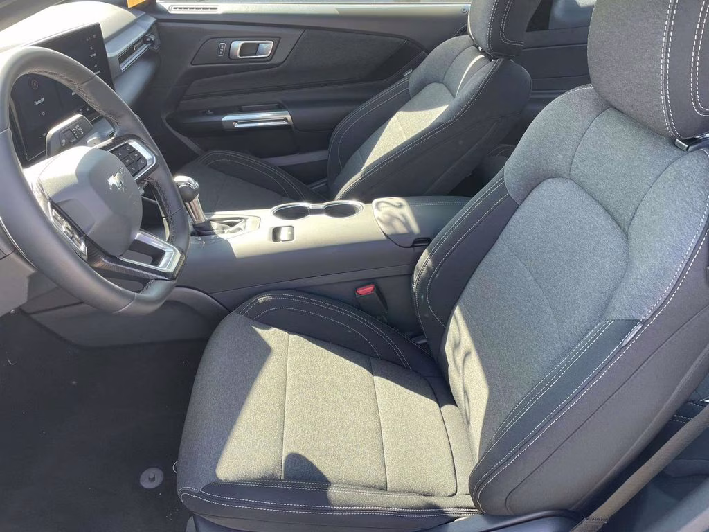 2026 Oxford White Ford Mustang GT RWD Coupe