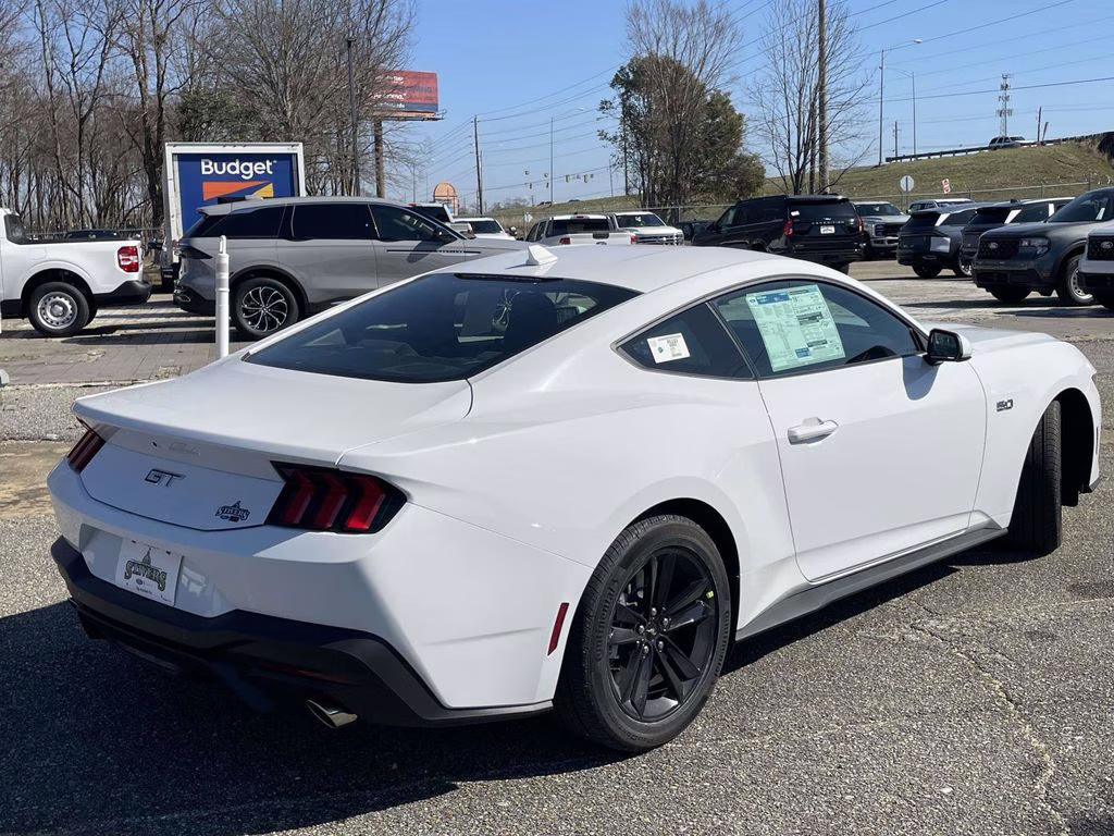 2026 Oxford White Ford Mustang GT RWD Coupe