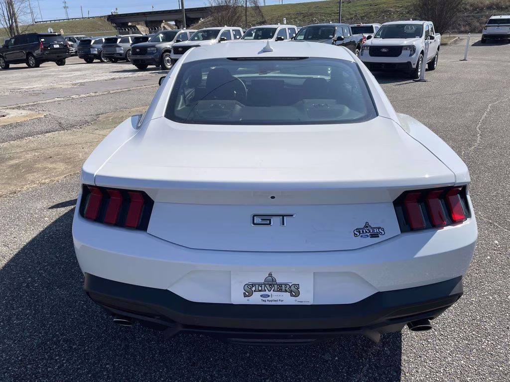 2026 Oxford White Ford Mustang GT RWD Coupe