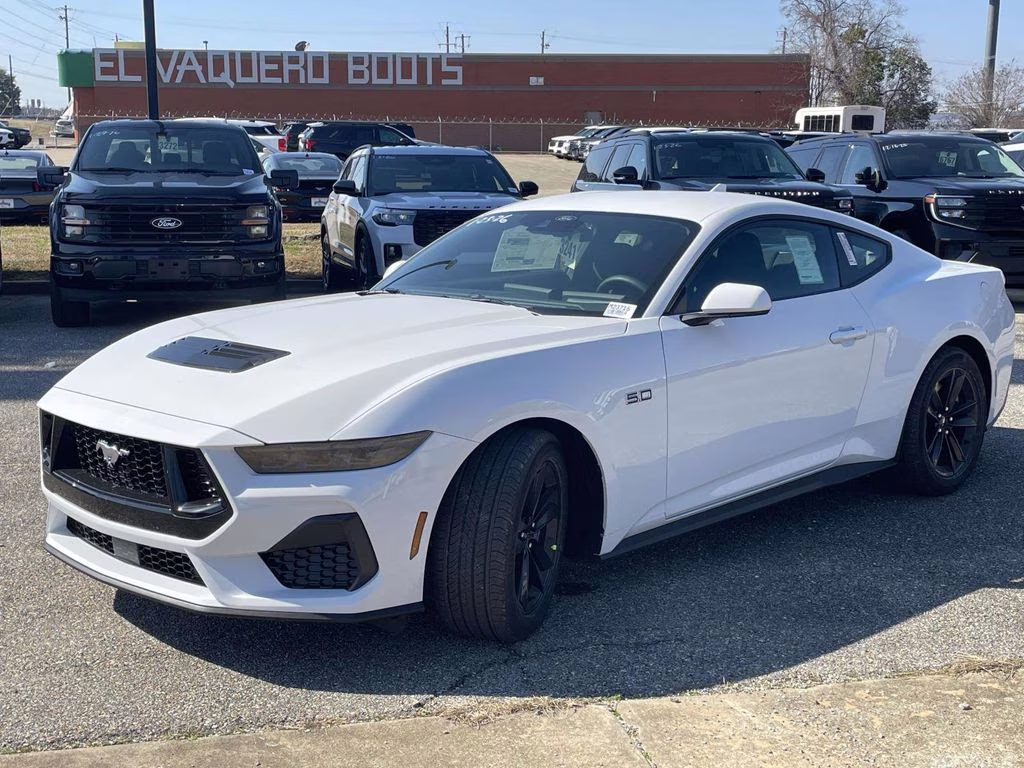 2026 Oxford White Ford Mustang GT RWD Coupe