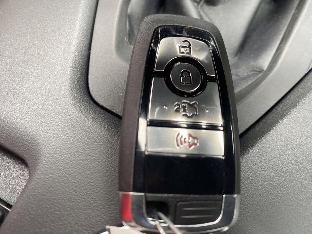 2025 Oxford White Ford Mustang EcoBoost RWD Coupe