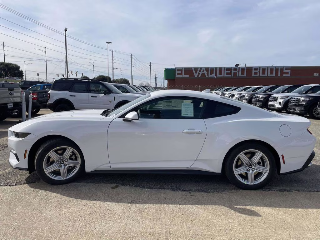 2026 Oxford White Ford Mustang EcoBoost RWD Coupe