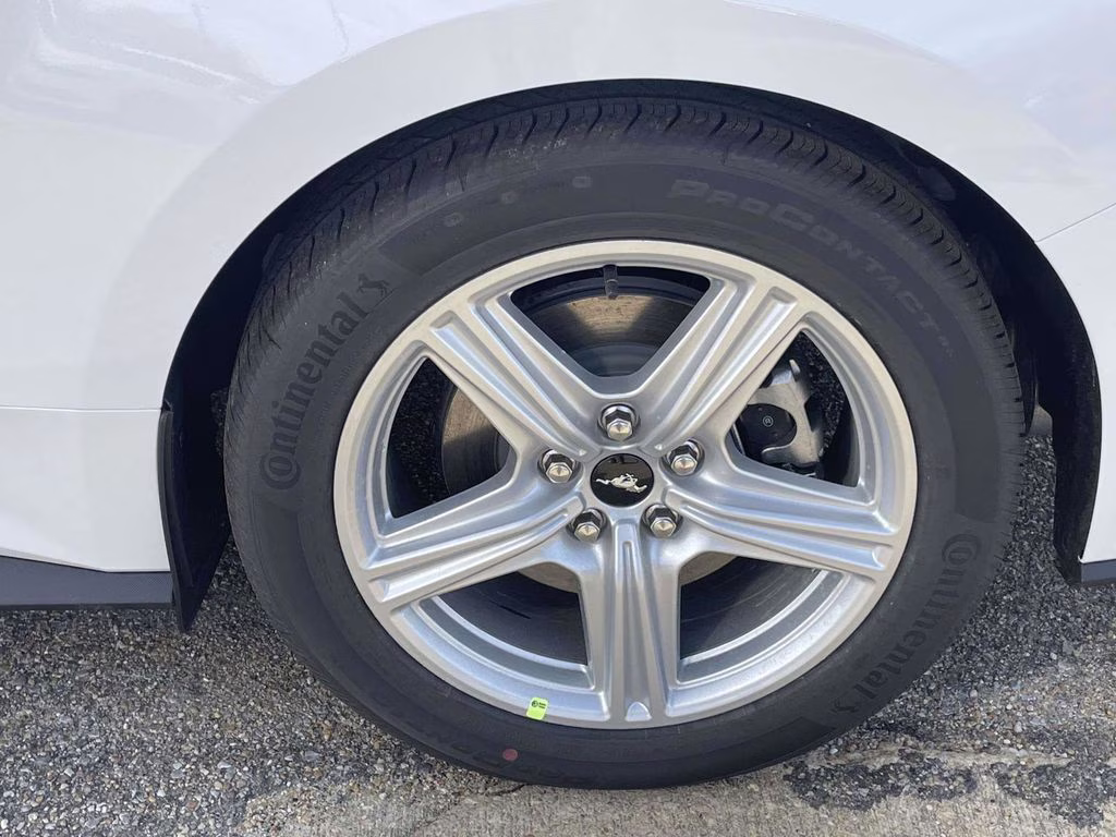 2026 Oxford White Ford Mustang EcoBoost RWD Coupe