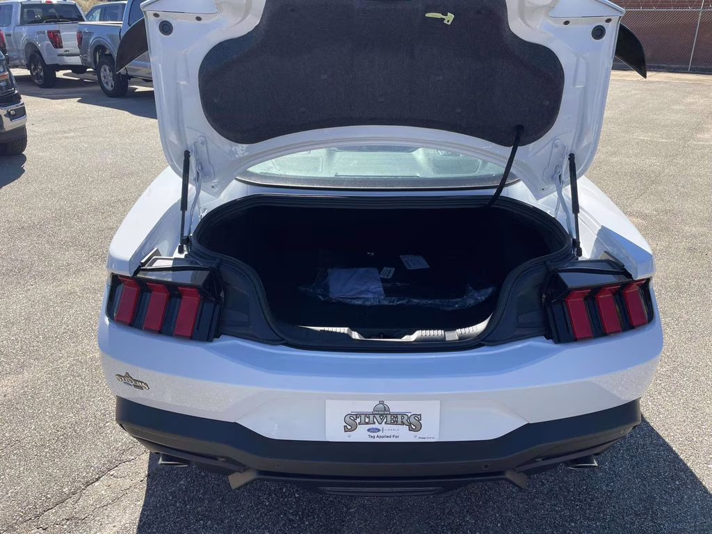 2026 Oxford White Ford Mustang EcoBoost RWD Coupe