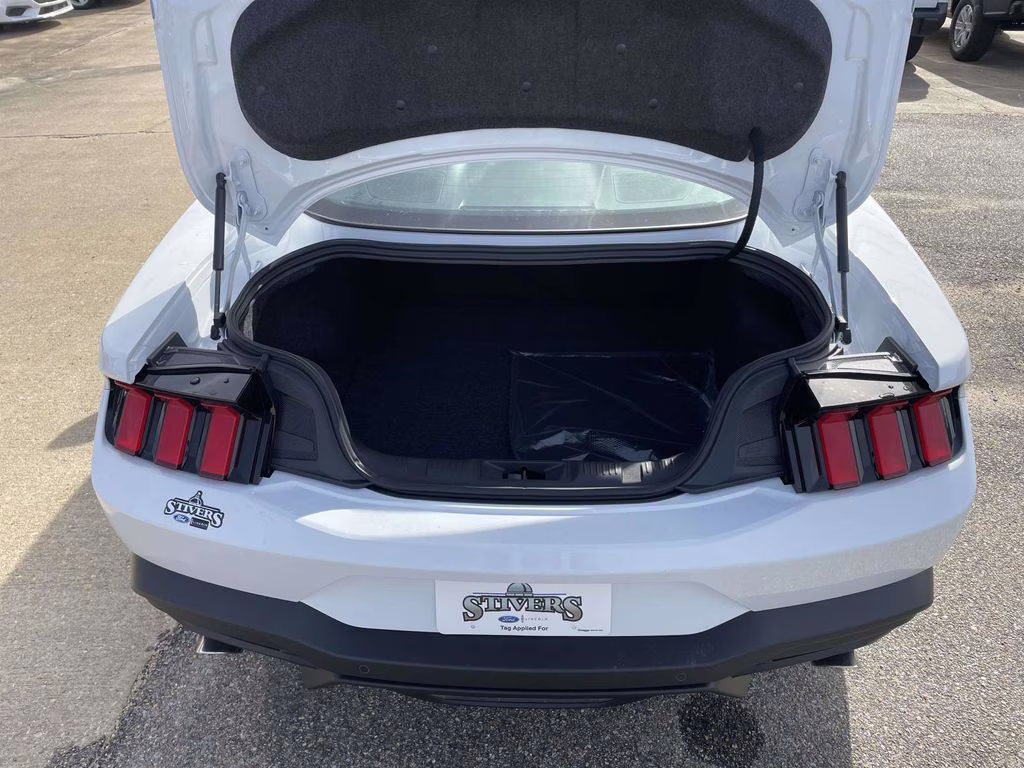 2026 Oxford White Ford Mustang EcoBoost RWD Coupe