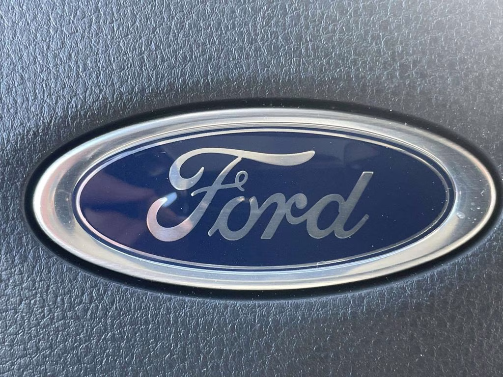 2025 Oxford White Ford Super Duty F-350 DRW XL 4X4 Chassis