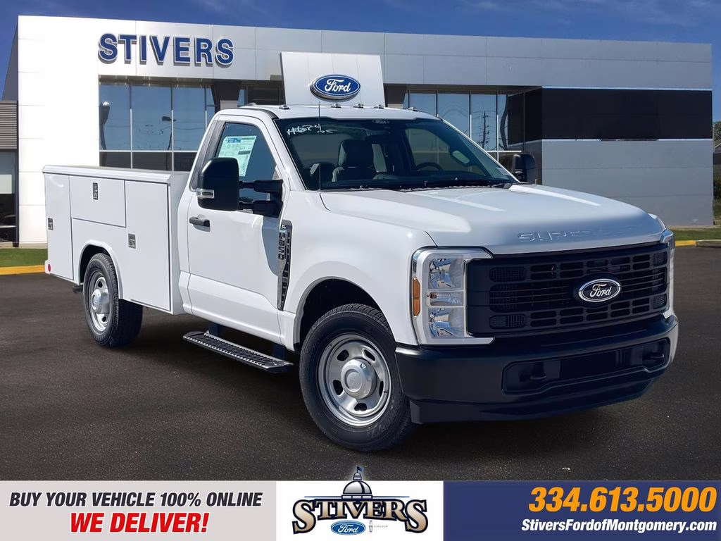 2025 Oxford White Ford Super Duty F-350 SRW XL RWD Chassis