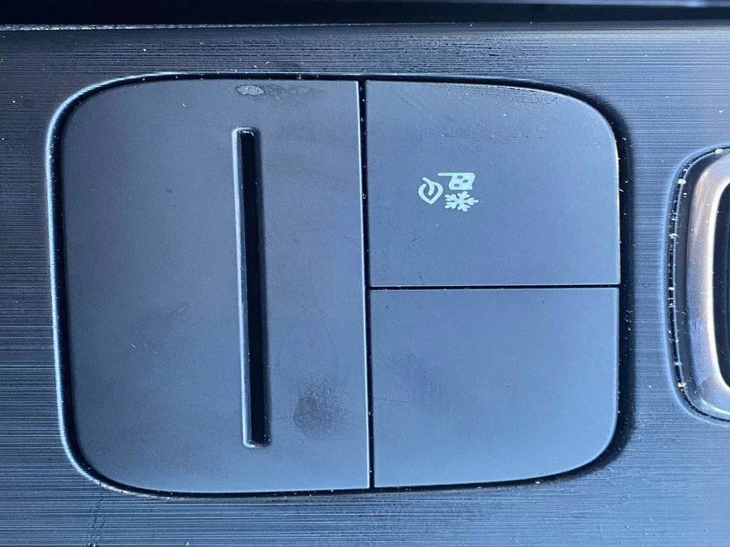 2025 Carbonized Gray Metallic Ford Escape Hybrid ST-Line FWD SUV