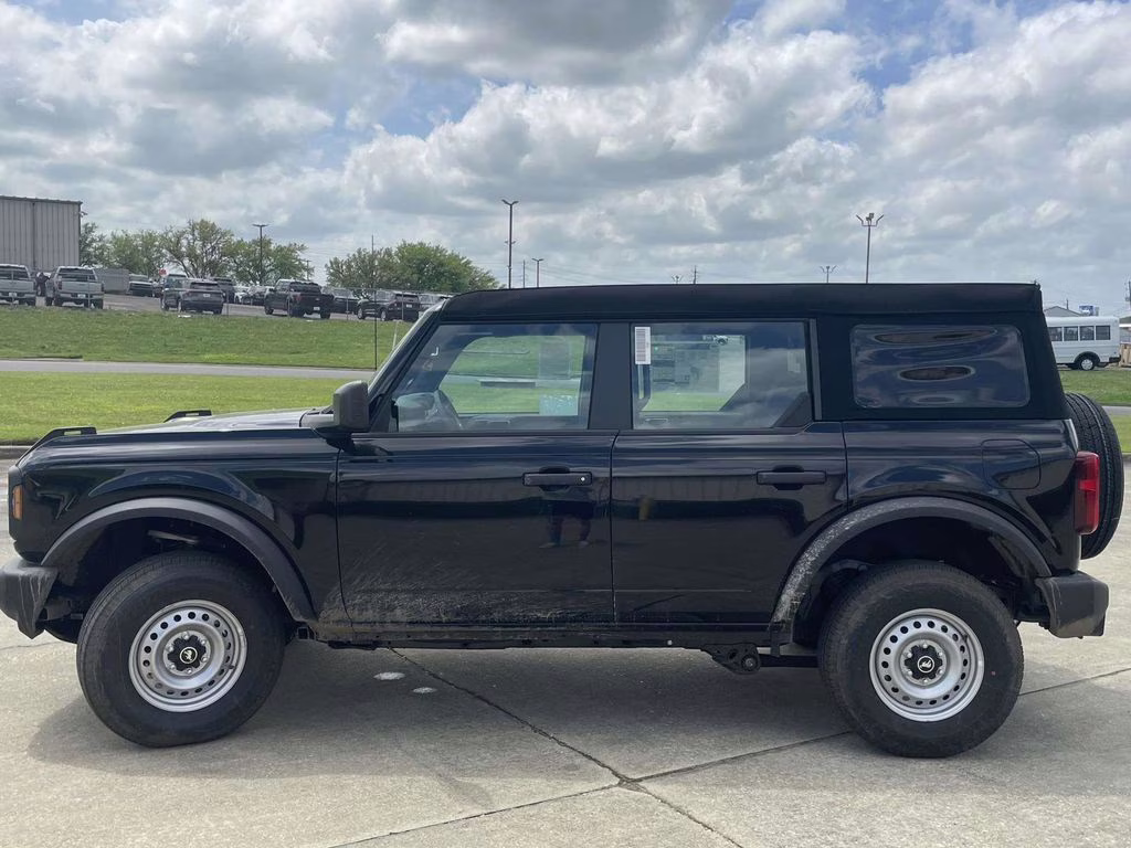 2025 Shadow Black Ford Bronco Base 4X4 SUV