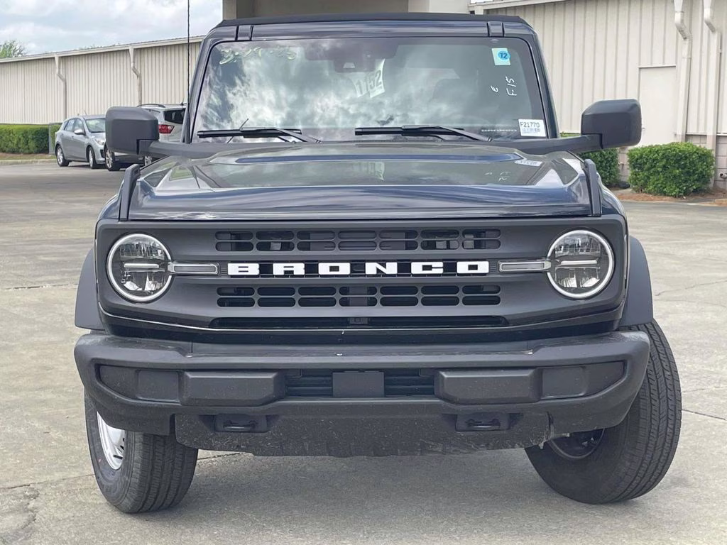 2025 Shadow Black Ford Bronco Base 4X4 SUV