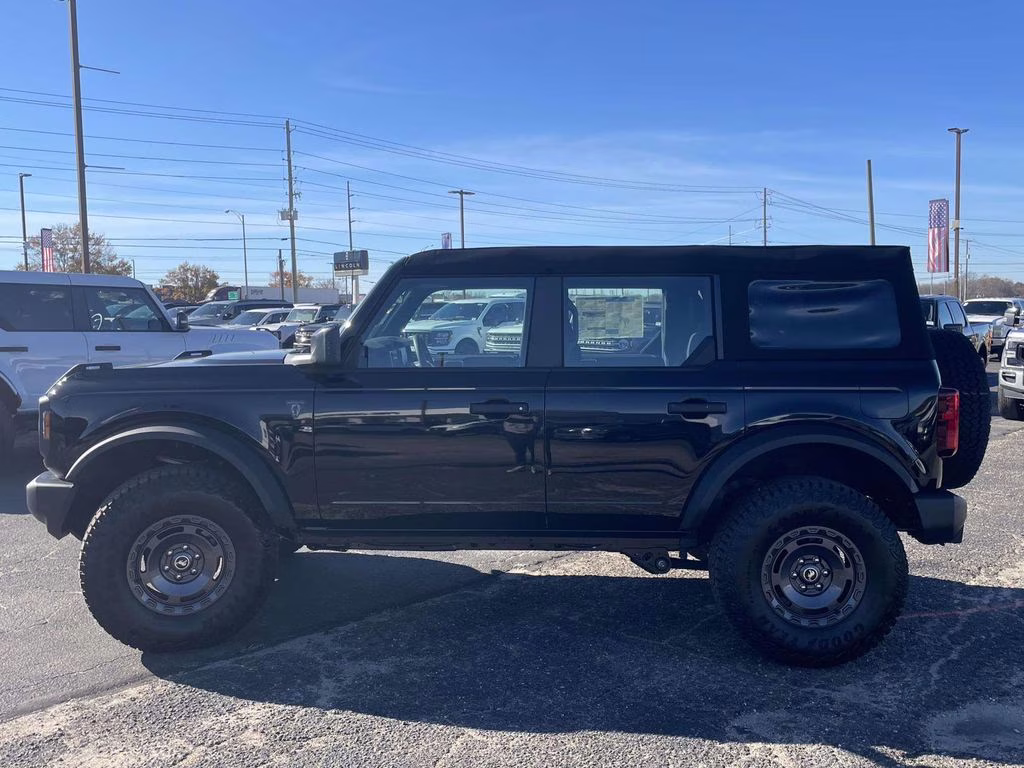 2025 Shadow Black Ford Bronco Base 4X4 SUV