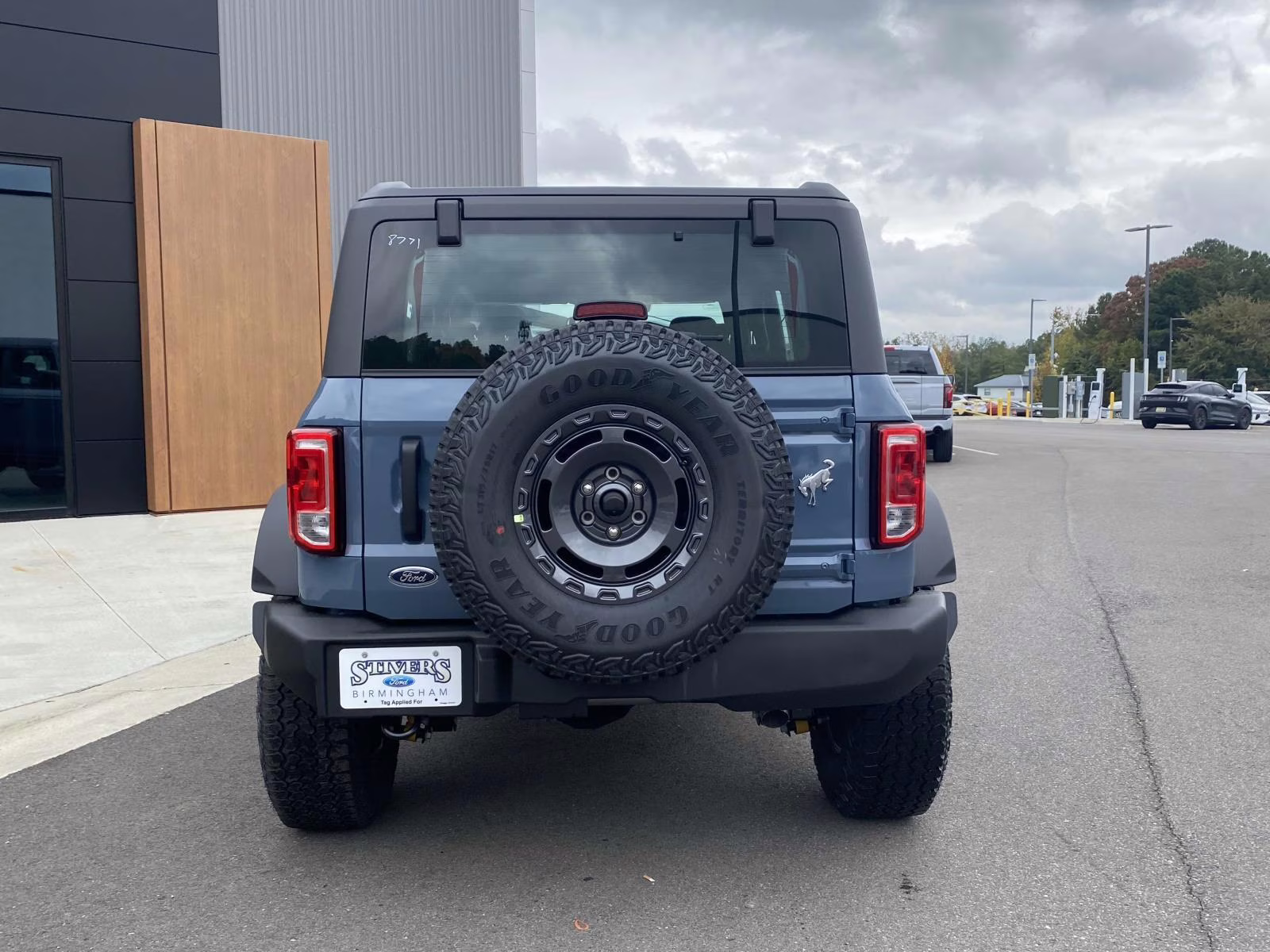 2025 Azure Gray Metallic Ford Bronco Base 4X4 SUV