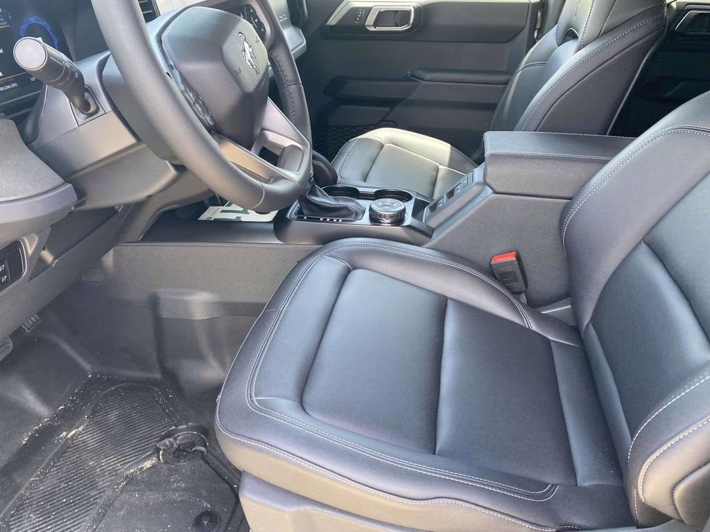 2025 Oxford White Ford Bronco Big Bend 4X4 SUV