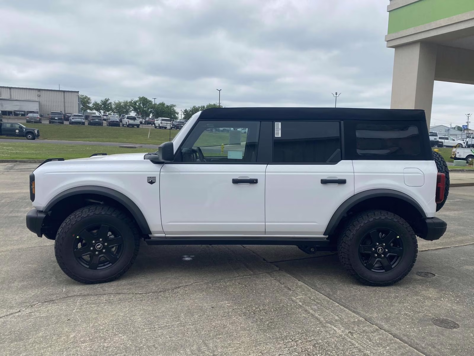2025 Oxford White Ford Bronco Big Bend 4X4 SUV
