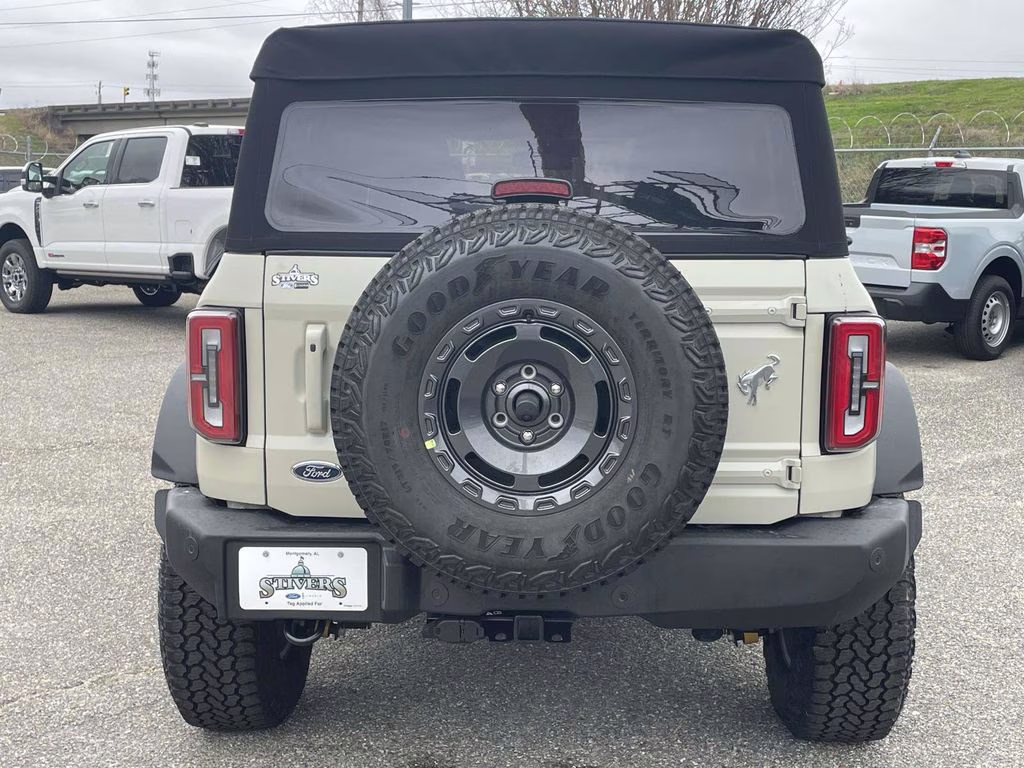 2025 Desert Sand Ford Bronco Outer Banks 4X4 SUV
