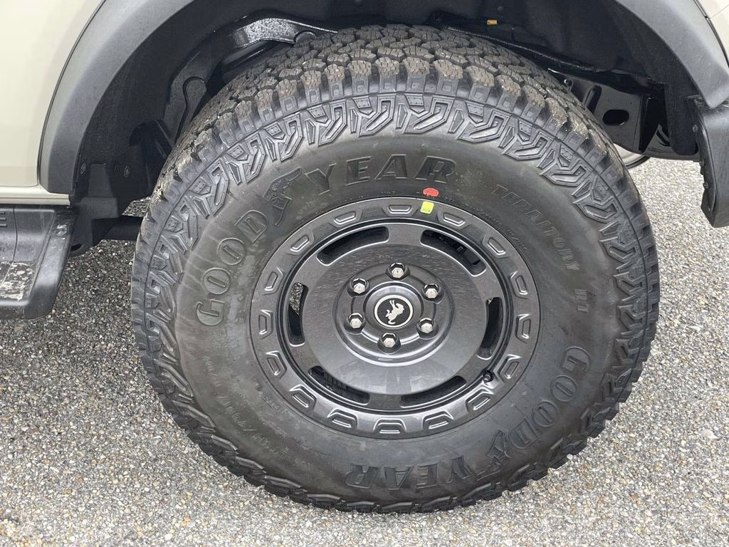 2025 Desert Sand Ford Bronco Outer Banks 4X4 SUV