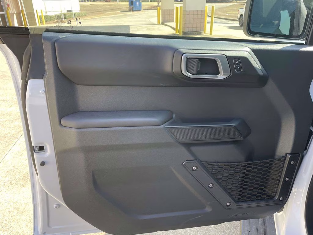 2025 Oxford White Ford Bronco Outer Banks 4X4 SUV