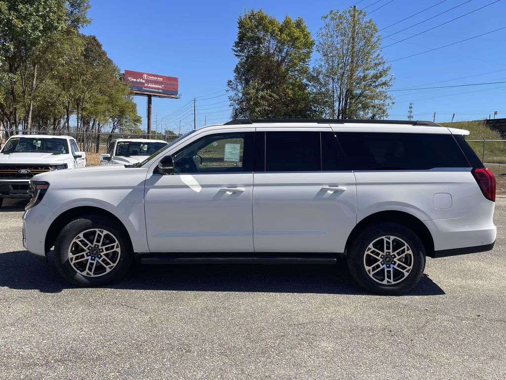 2025 Star White Metallic Tri-Coat Ford Expedition Max ACTIVE RWD SUV