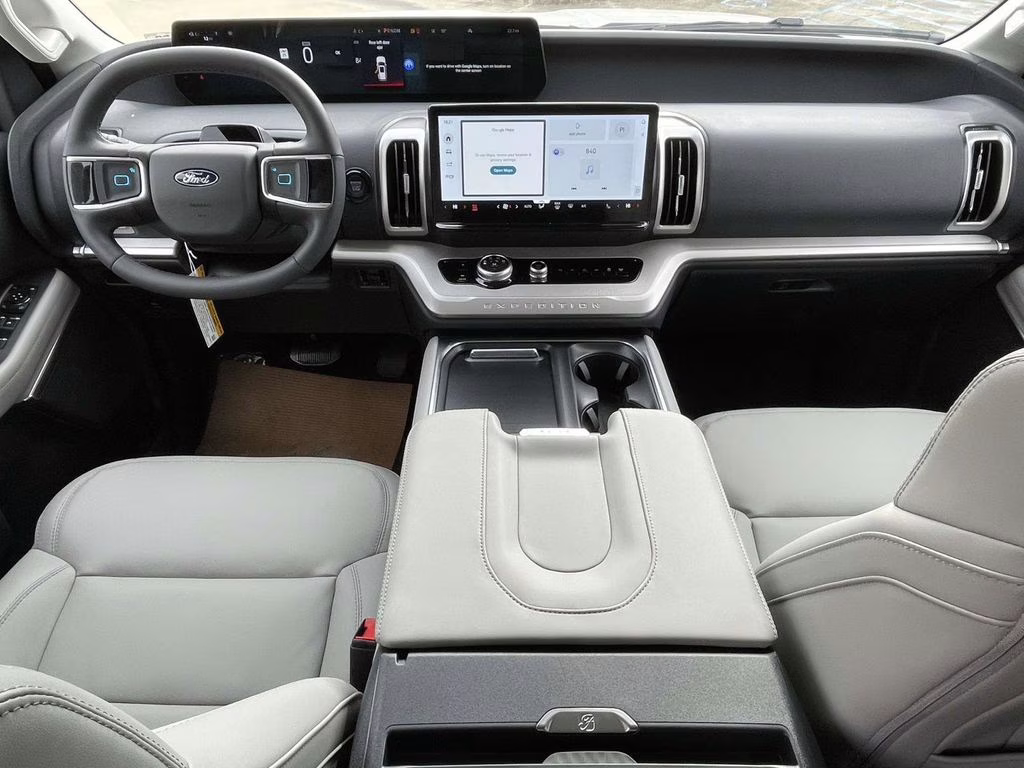 2026 Star White Metallic Tri-Coat Ford Expedition Max Active RWD SUV