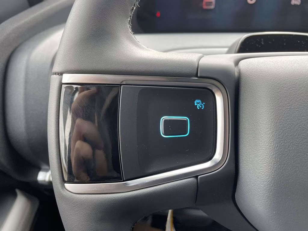 2026 Star White Metallic Tri-Coat Ford Expedition Max Active RWD SUV